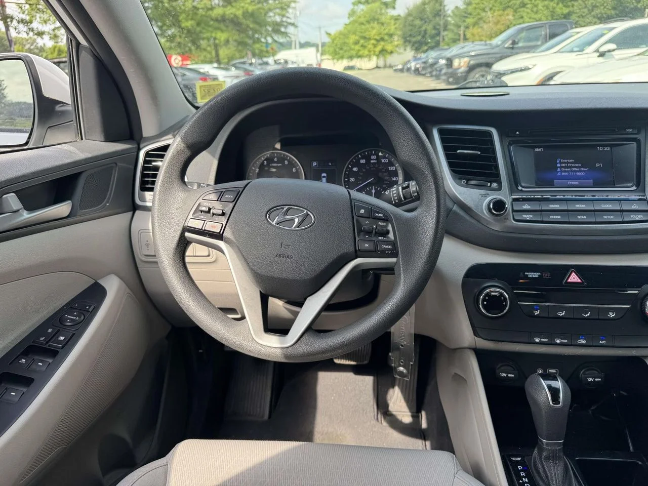Used 2017 Winter White Hyundai Eco image 20