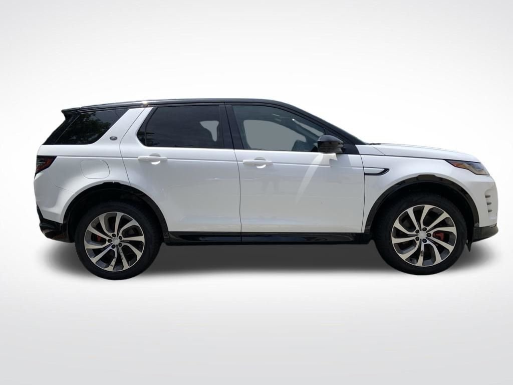 Used 2024 White Land Rover SE image 4