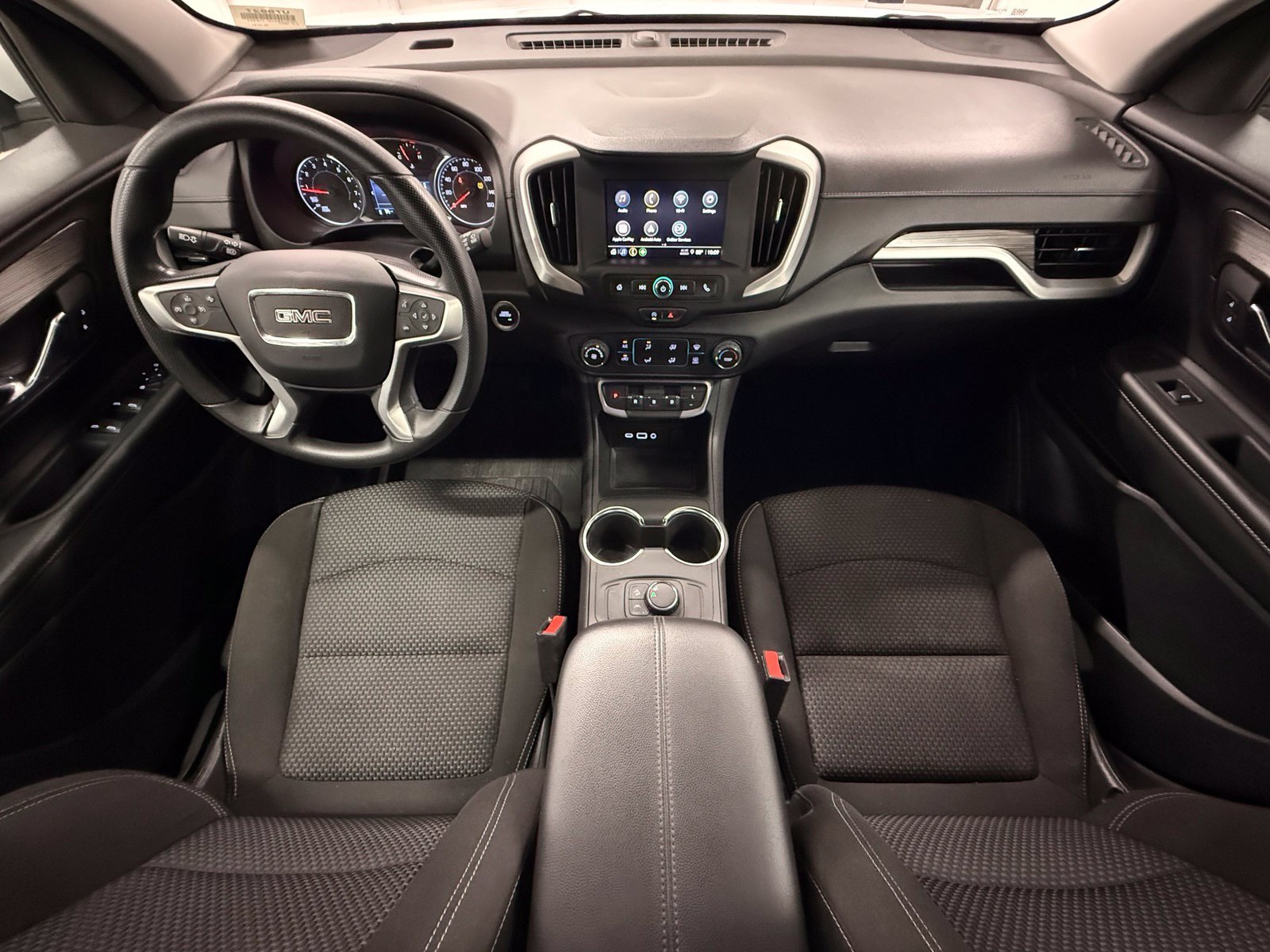 Used 2024 White GMC SLE image 15