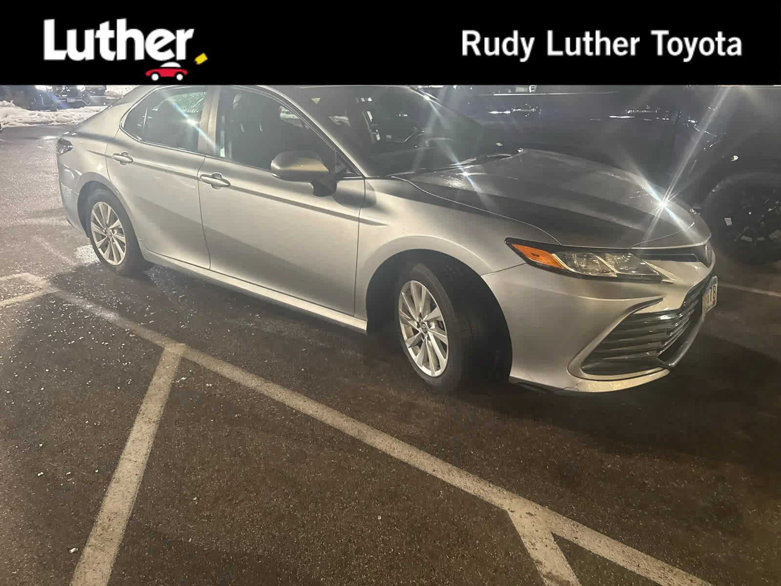 2023 Toyota Camry LE's photo