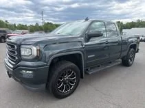 2018 GMC Sierra 4WD Double Cab Standard Box's photo