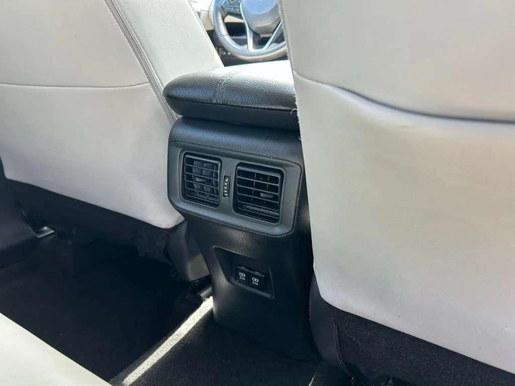 Certified Used 2019 Midnight Black Metallic Toyota XLE Premium image 47