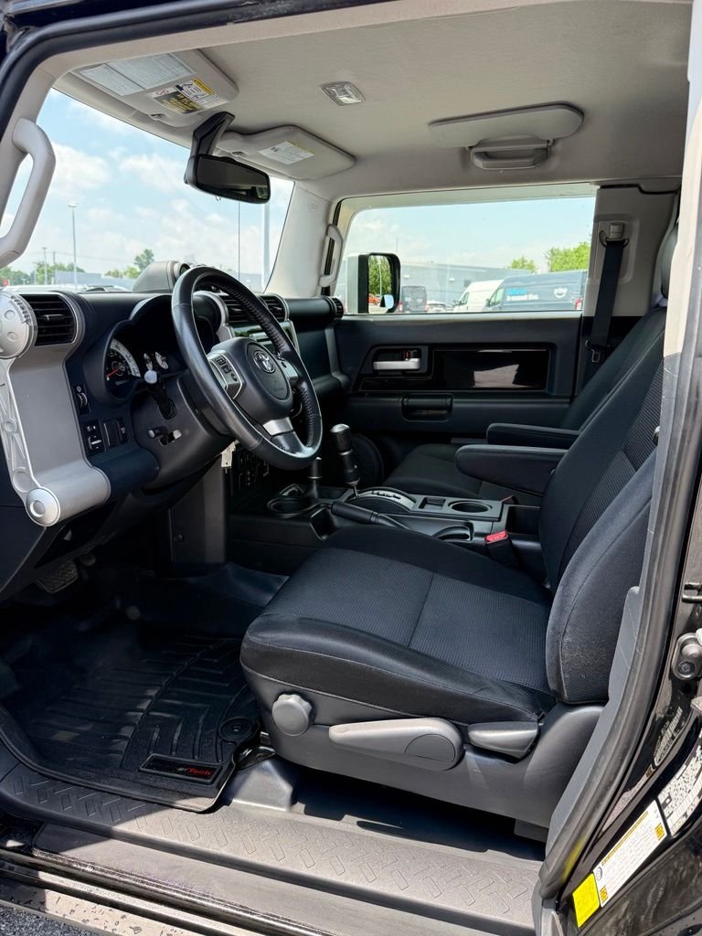 Used 2014 Black Toyota Base image 10