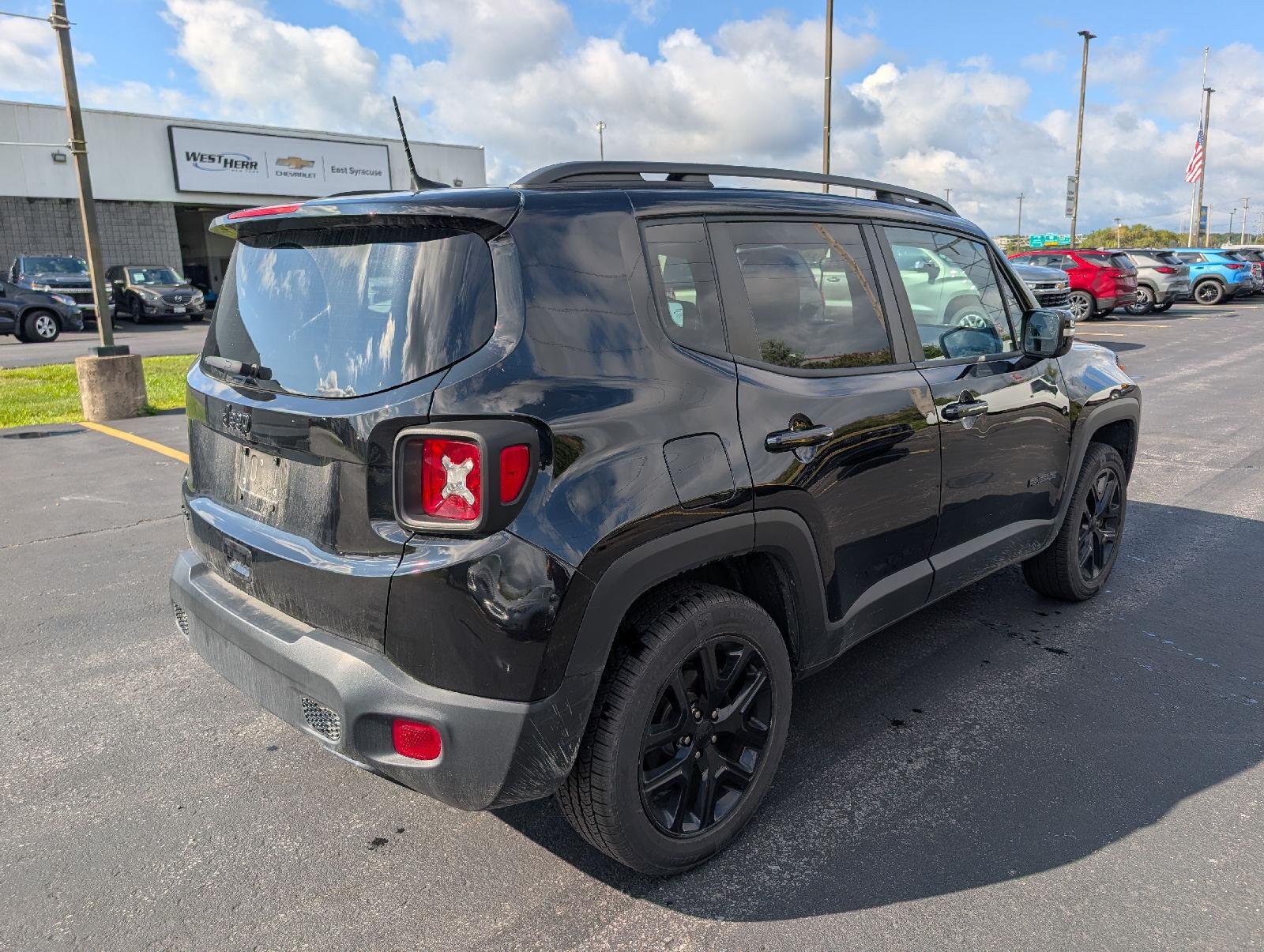 Used 2022 Black Clearcoat Jeep Altitude image 7