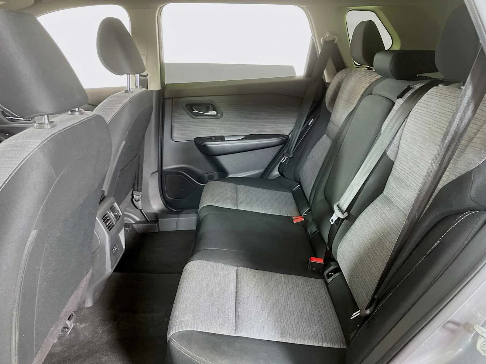 Used 2023 Gun Metallic Nissan SV image 20
