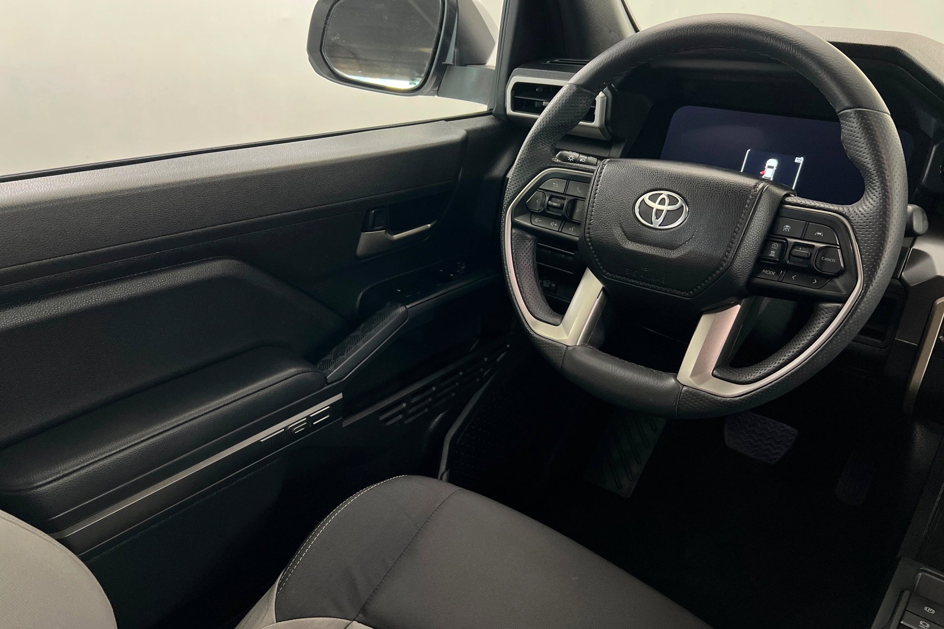 2024 Toyota Tacoma TRD Off Road - Photo 12