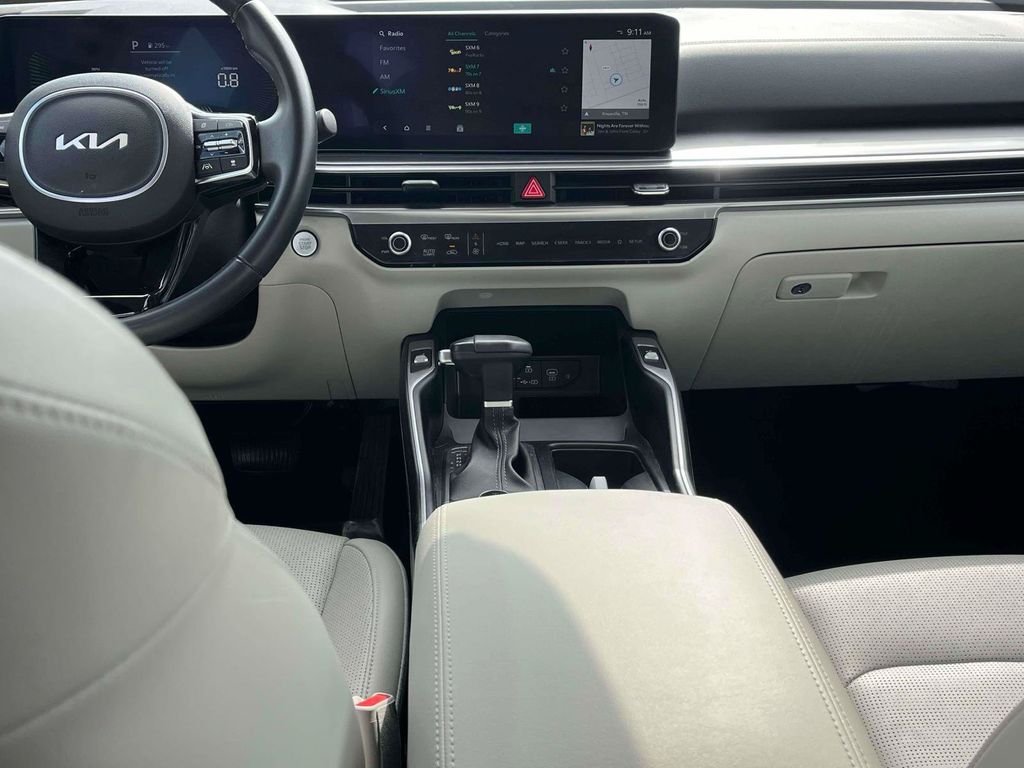 Used 2024 Black Kia S image 3