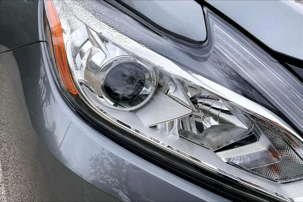 Used 2016 Gray Nissan 2.5 S image 28