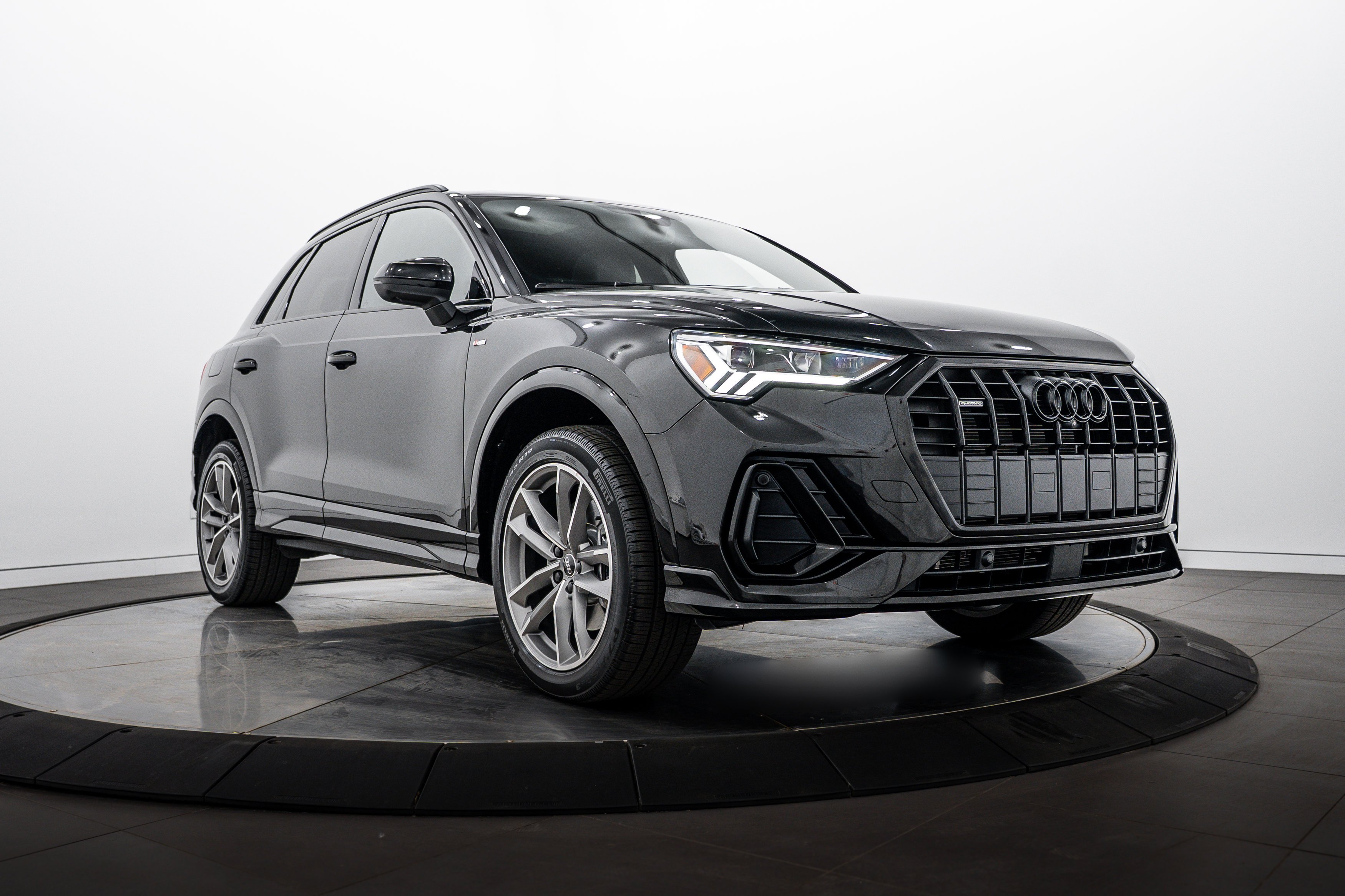 2022 Audi Q3 45 TFSI S Line Premium Plus quattro's photo