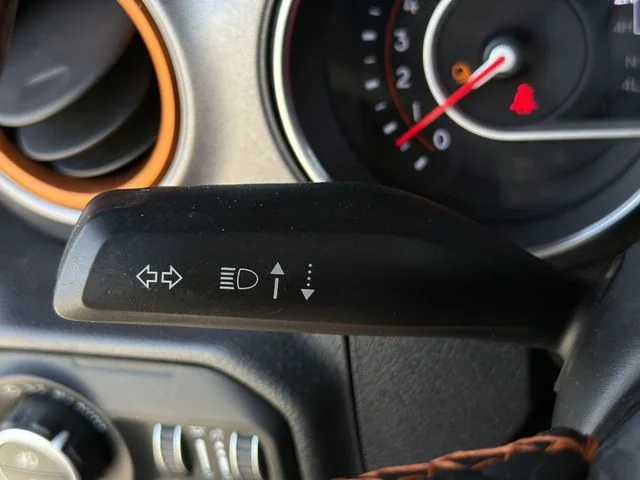 Used 2021 Gray Jeep Mojave image 31