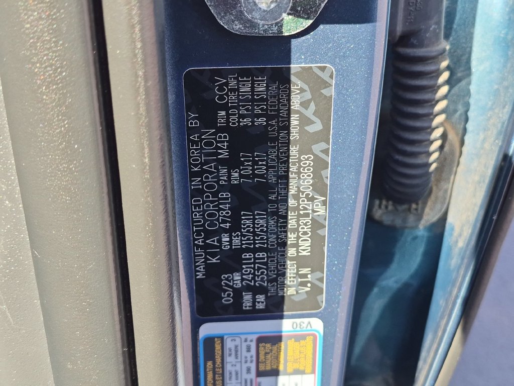 Used 2023 Blue Kia Wind image 32