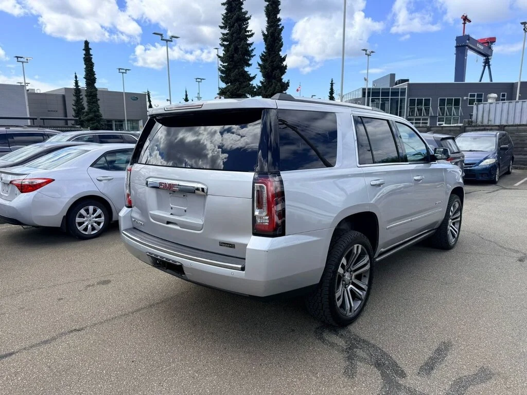 Used 2020 Quicksilver Metallic GMC 4x4 Denali Dilawri Certified   Local BC   Regularl image 6