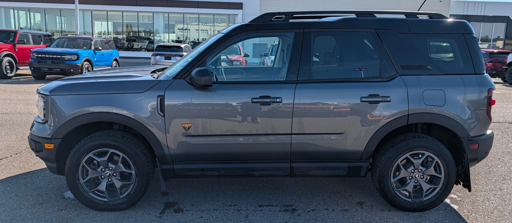 Used 2023 GREY Ford BADLANDS image 2