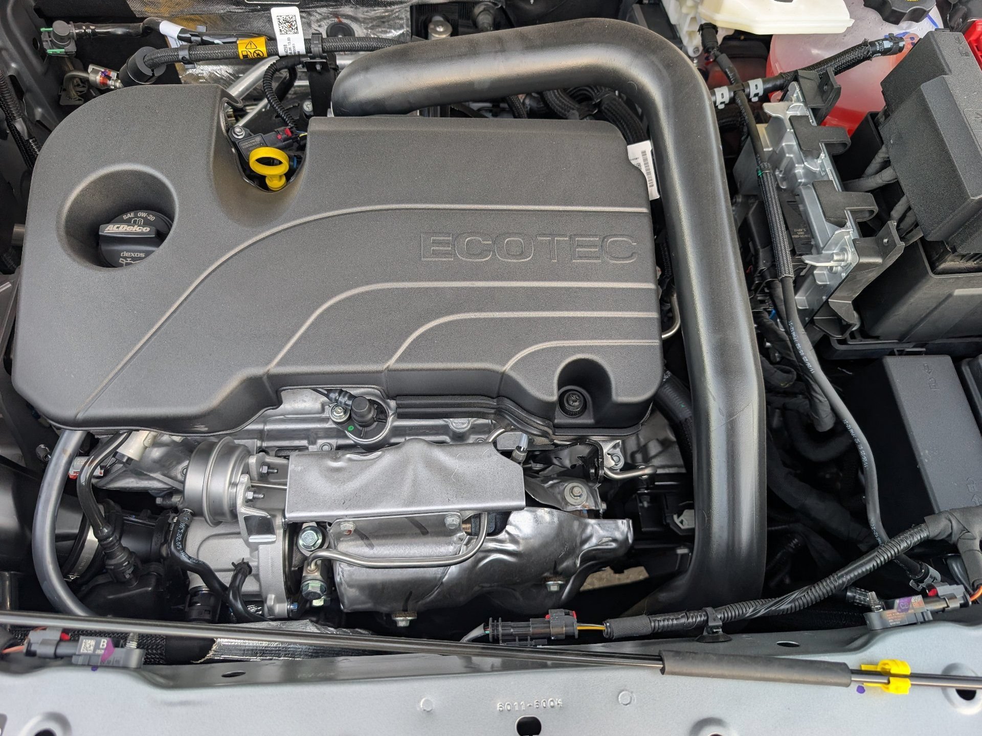 New 2027 Sterling Gray Metallic Chevrolet LT image 4