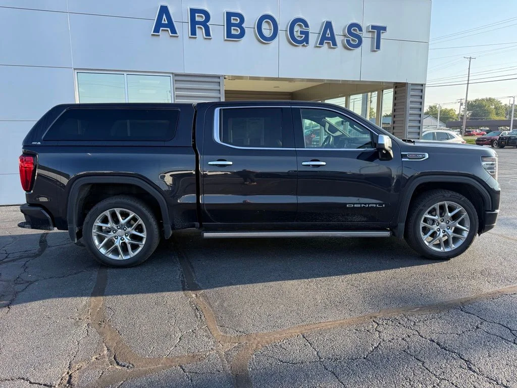 Used 2023 Silver GMC Denali image 4