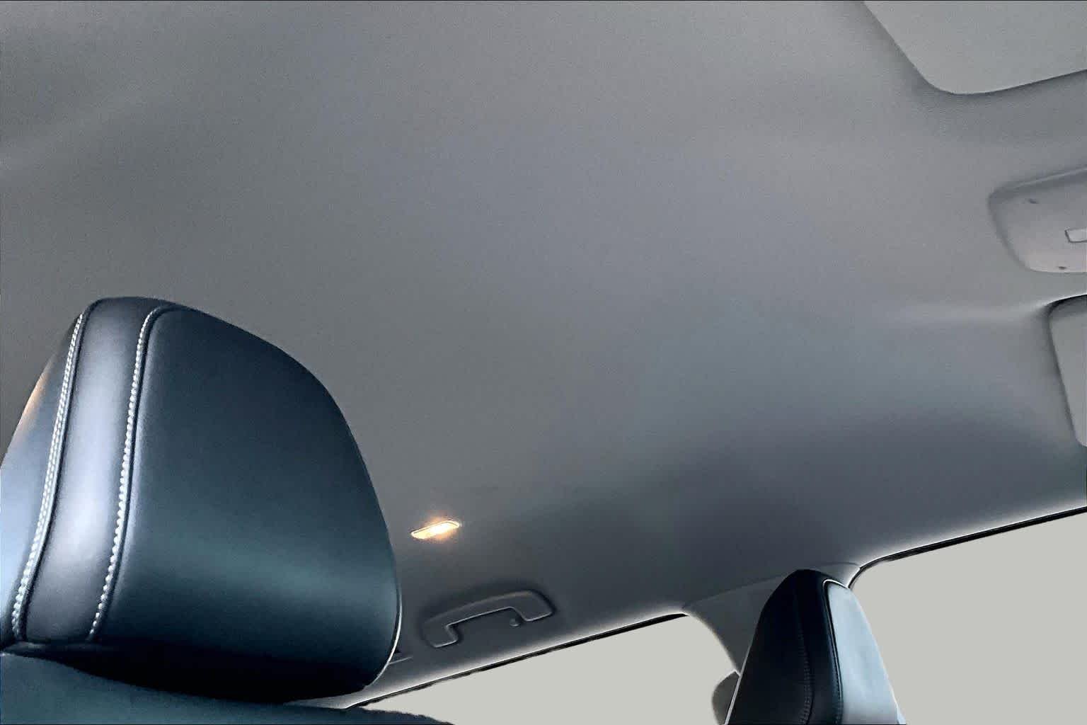Used 2025 Super Black Nissan SV image 14