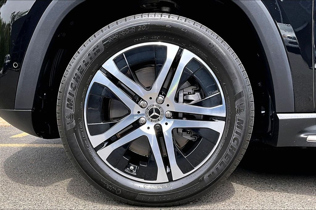 Certified Used 2022 Black Mercedes-Benz GLS 450 image 8