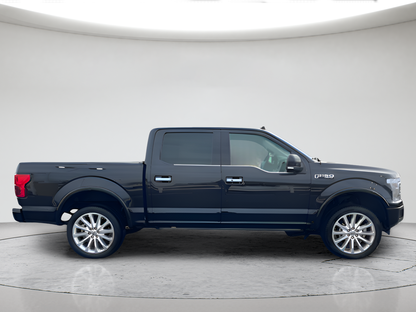Used 2020 Black Ford Limited image 3