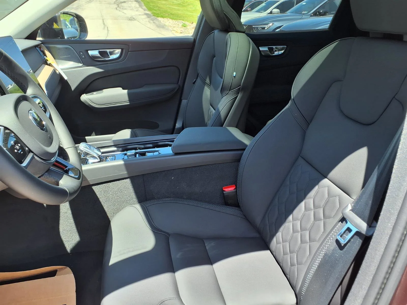 New 2026 Mulberry Volvo Plus image 4