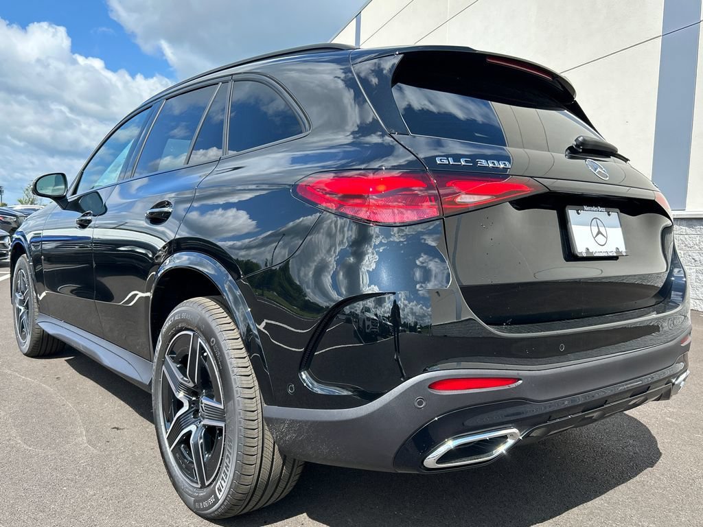 New 2027 Black Mercedes-Benz GLC 300 image 41