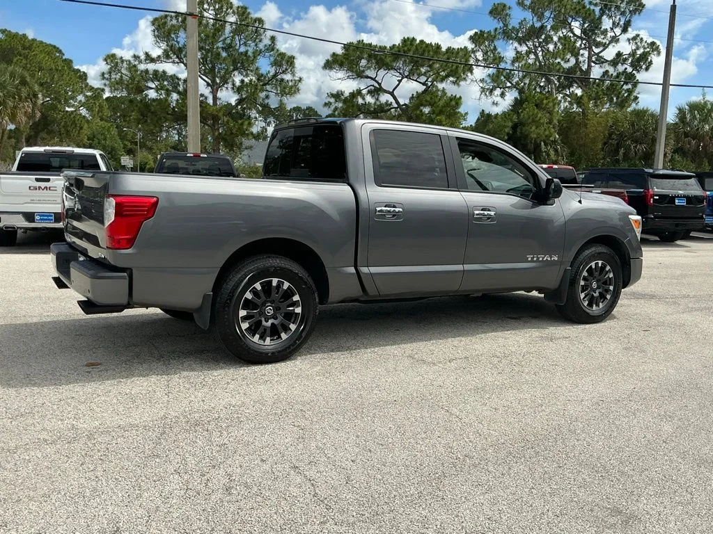 Used 2021 Gray Nissan SV image 16