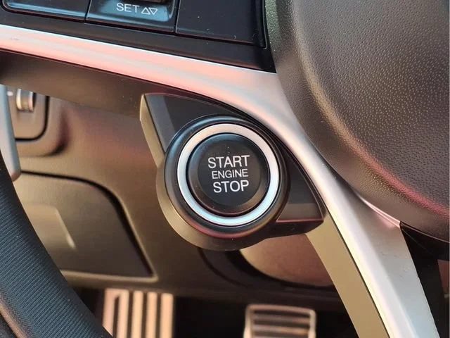 Used 2018  Alfa Romeo Ti Sport image 12