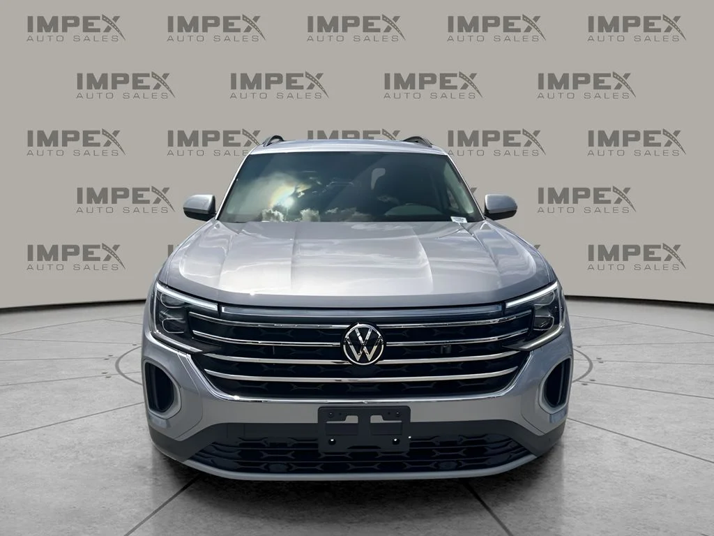 Used 2026 Silver Volkswagen 2.0T SE w/Technology image 8