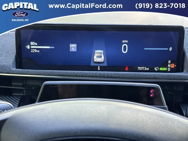 Used 2025 White Ford Premium image 25