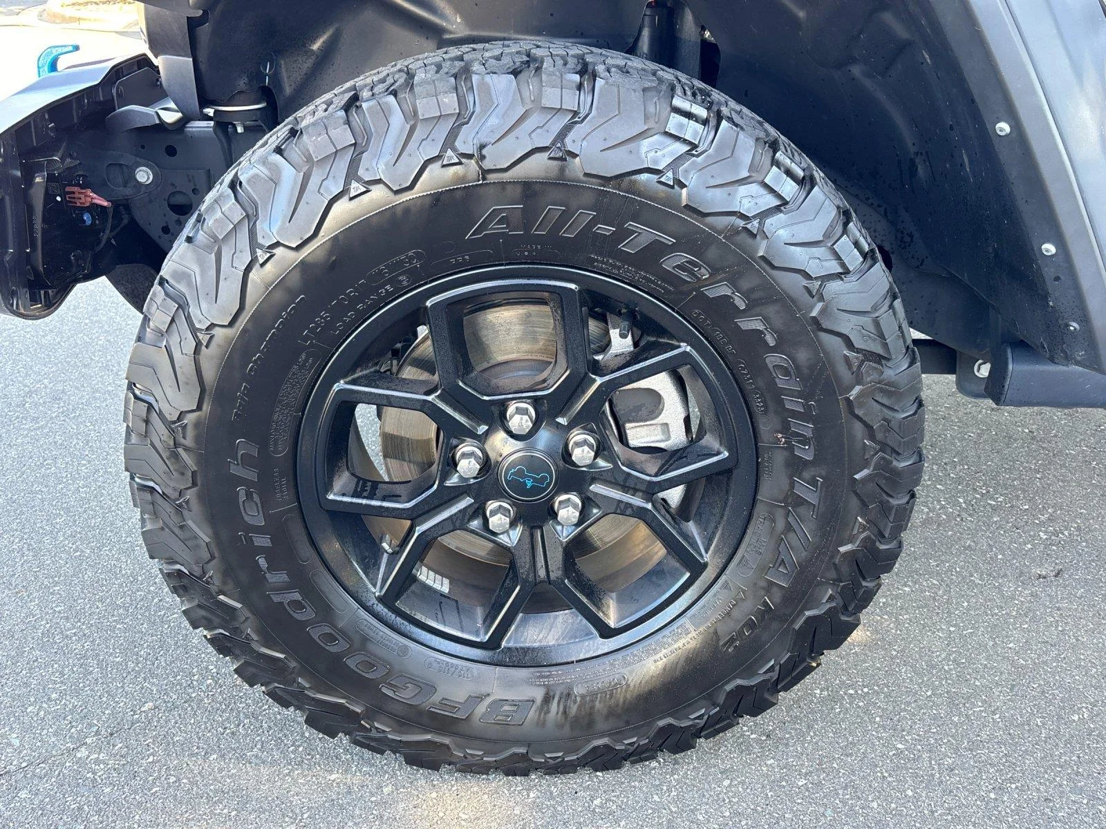 Used 2024 Granite Crystal Metallic Clearcoat Jeep Willys image 10