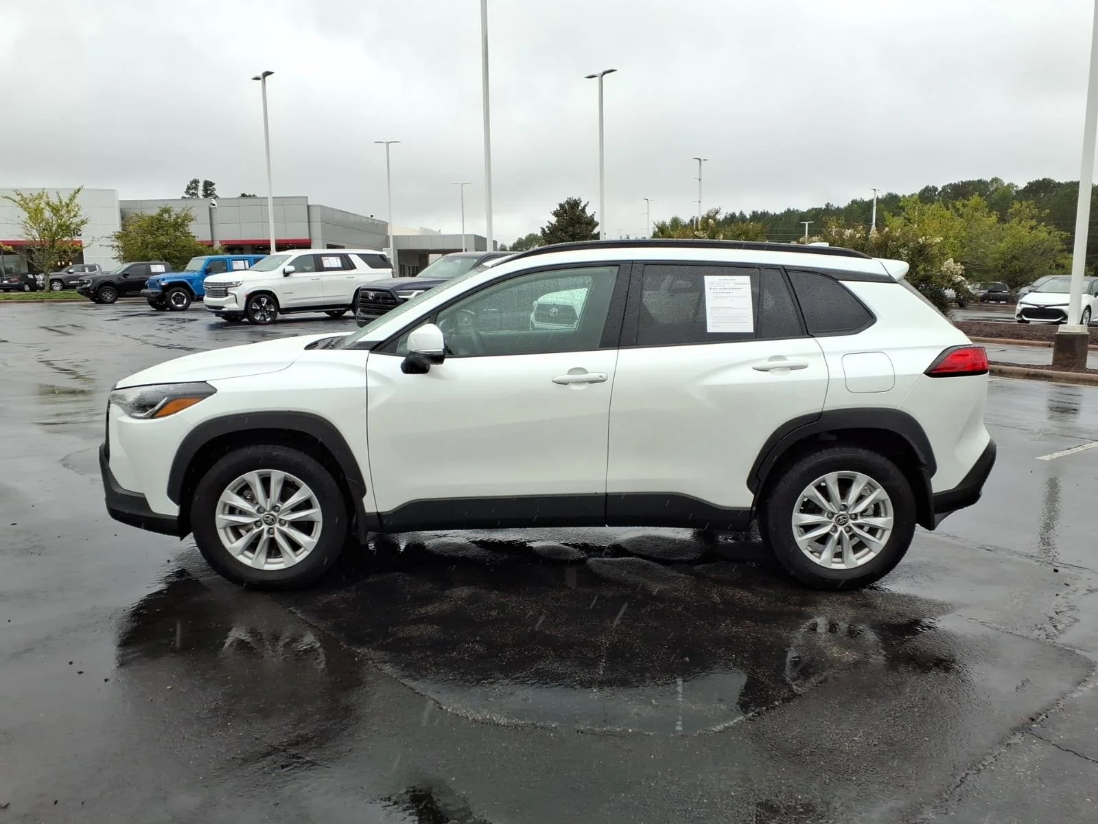 Used 2024 Wind Chill Pearl Toyota LE image 3
