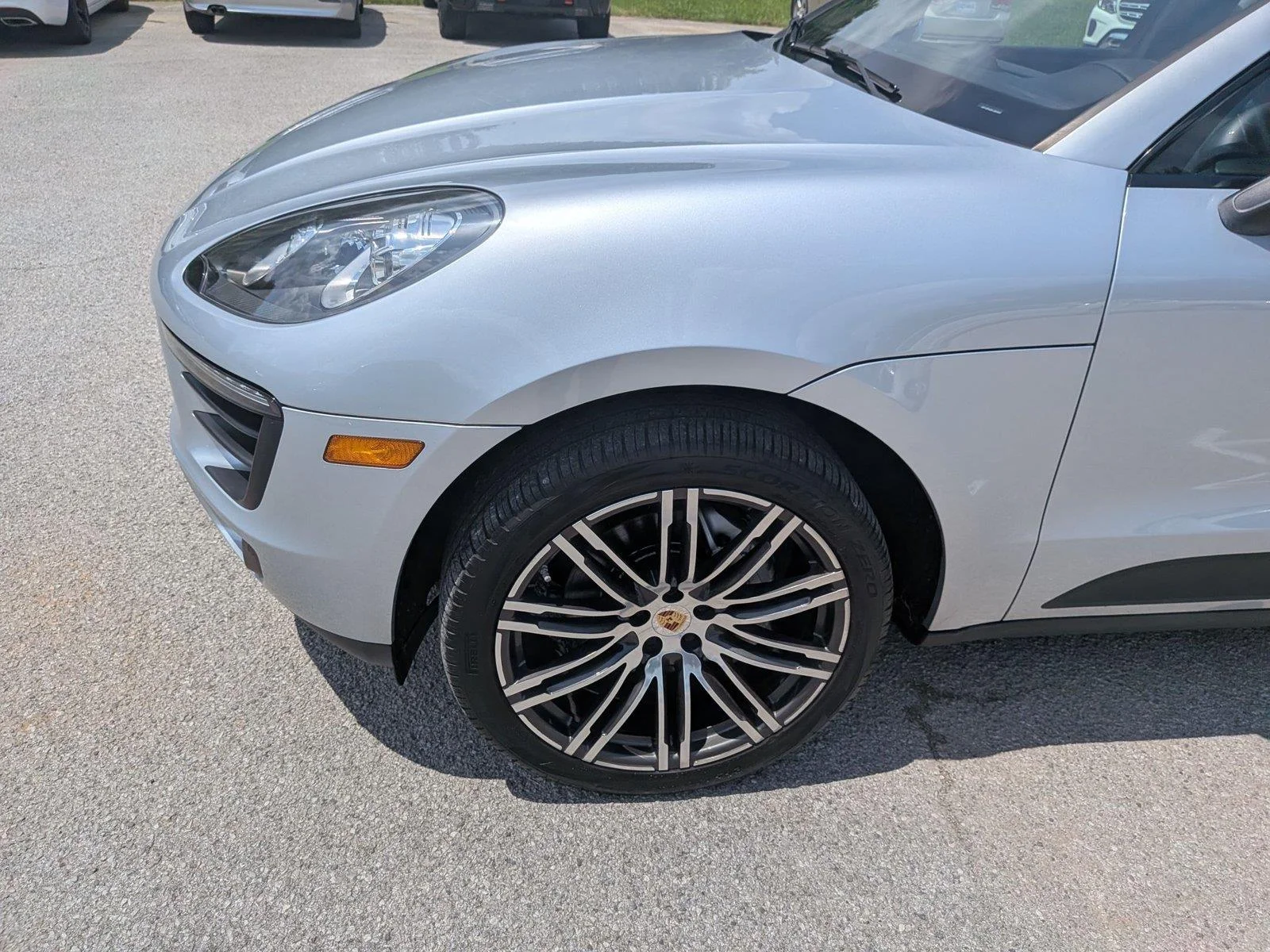 Used 2018 Rhodium Silver Metallic Porsche S image 10