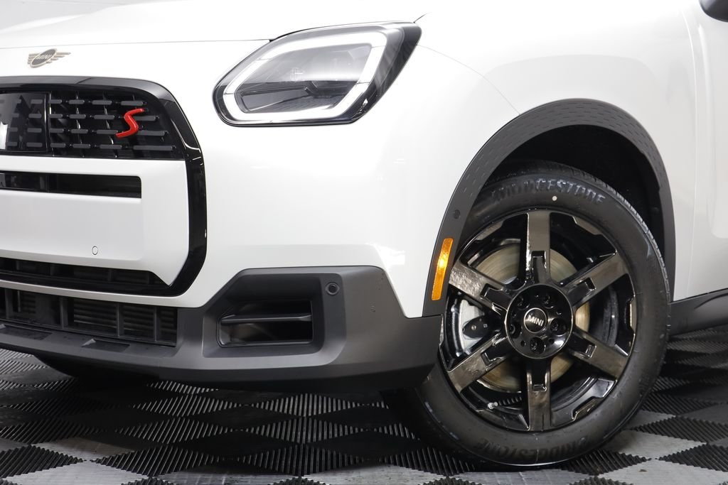New 2026 Nanuq White Metallic MINI Oxford Edition image 4