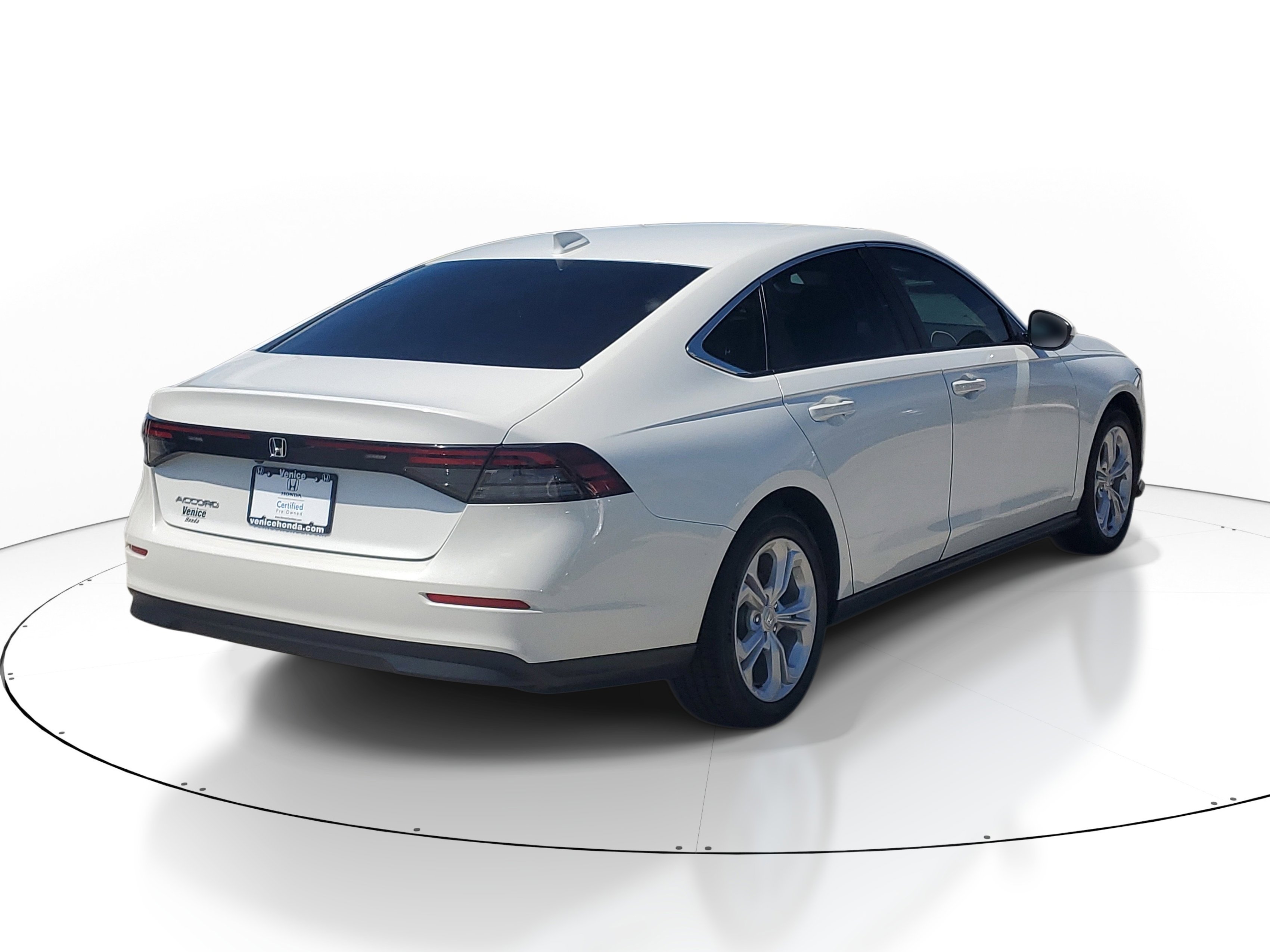 Used 2023 White Honda LX image 7
