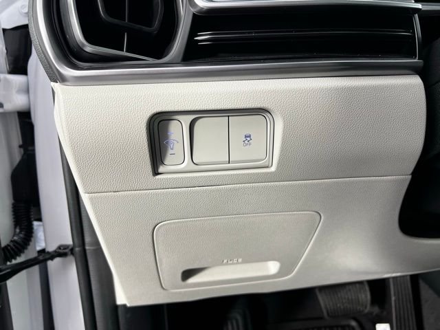 New 2026 White Kia S image 17