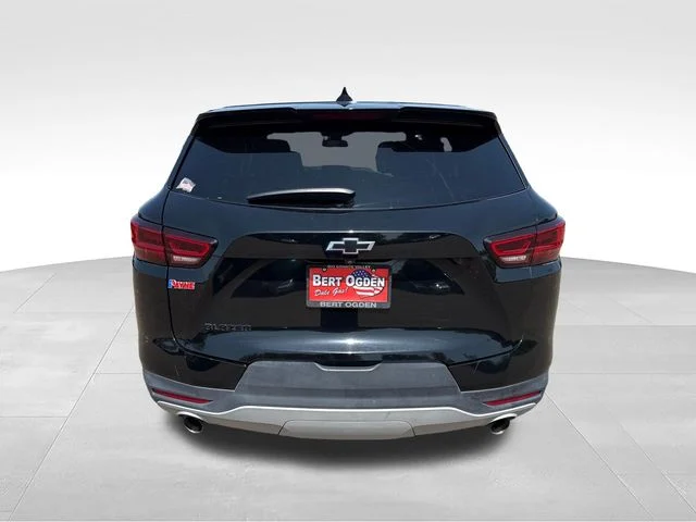 Used 2023 Black Chevrolet LT image 6