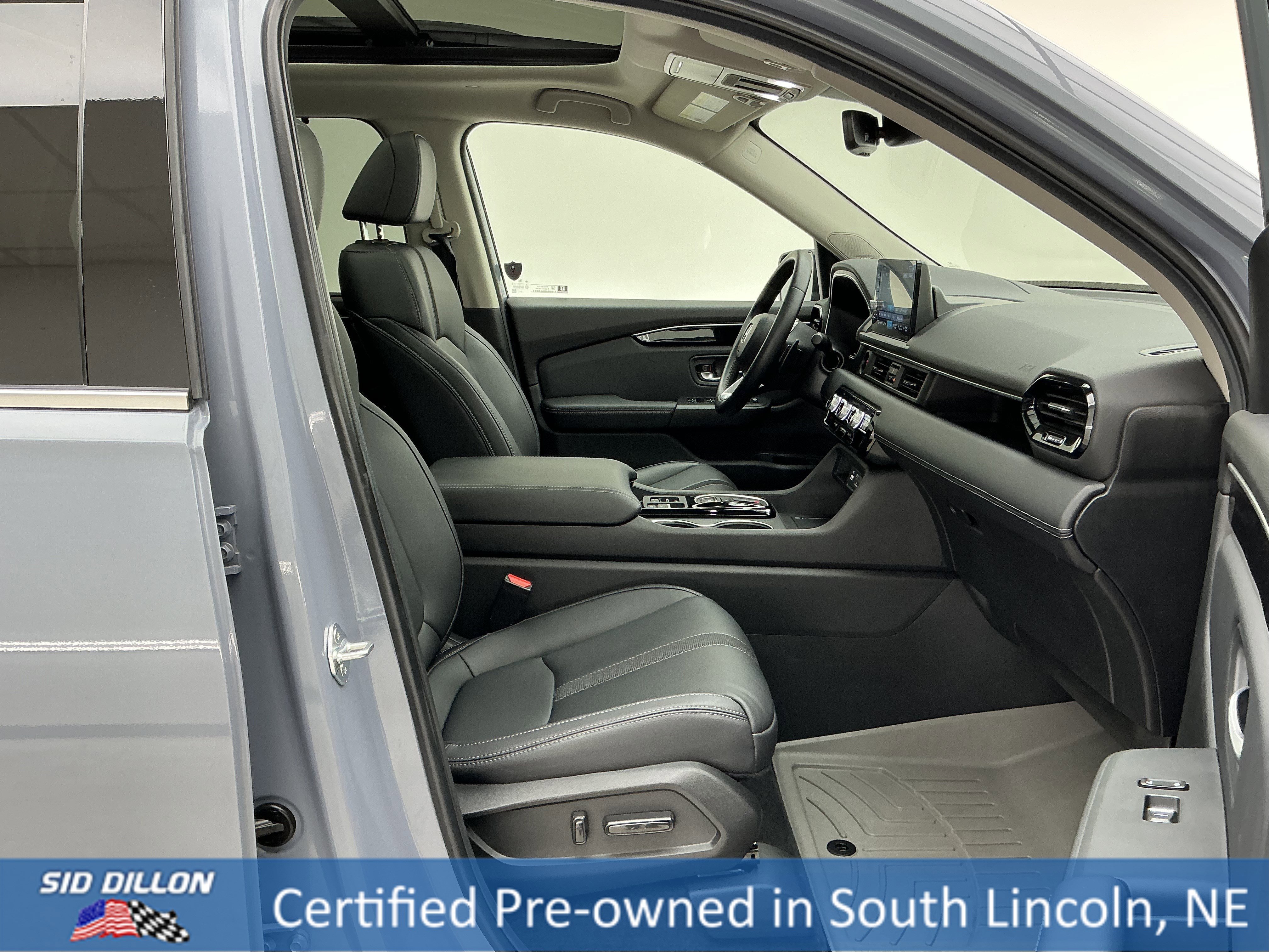 Certified Used 2025 Green Honda Touring image 26