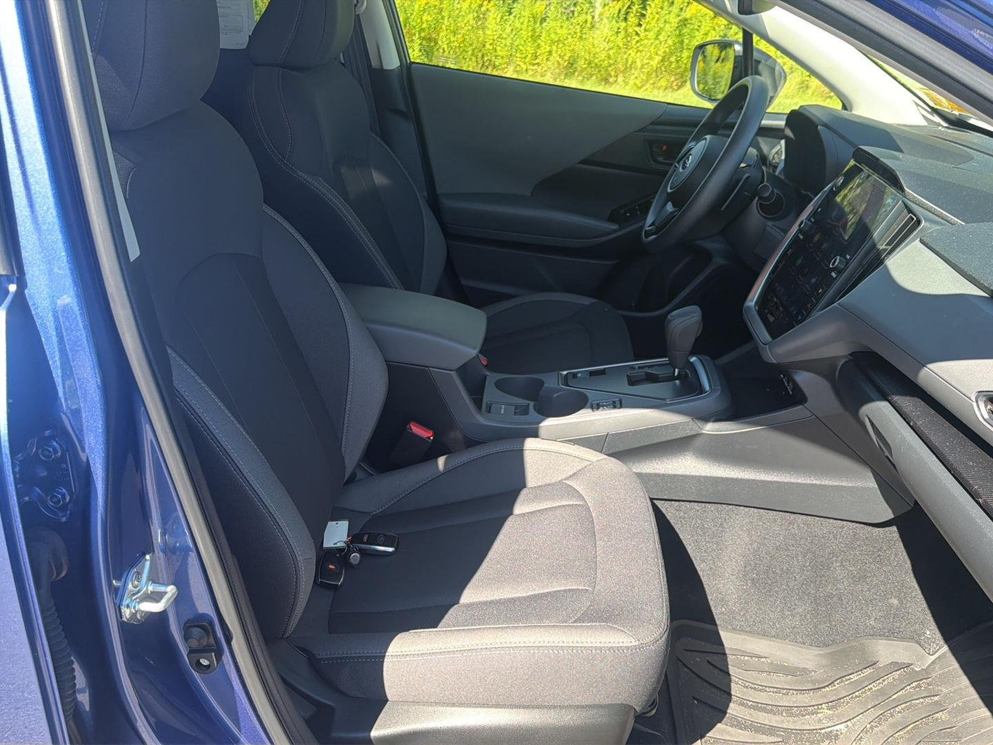 Used 2025 Daybreak Blue Pearl Subaru Premium image 16
