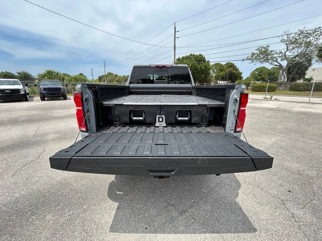 Certified Used 2025 Slate Gray Metallic Chevrolet ZR2 image 39
