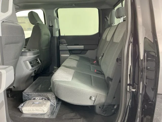 New 2026 Agate Black Ford XLT image 31