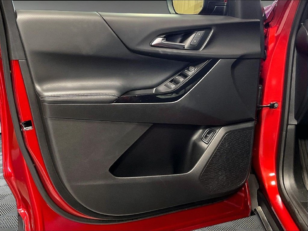 Used 2025 Red Chevrolet LT image 9