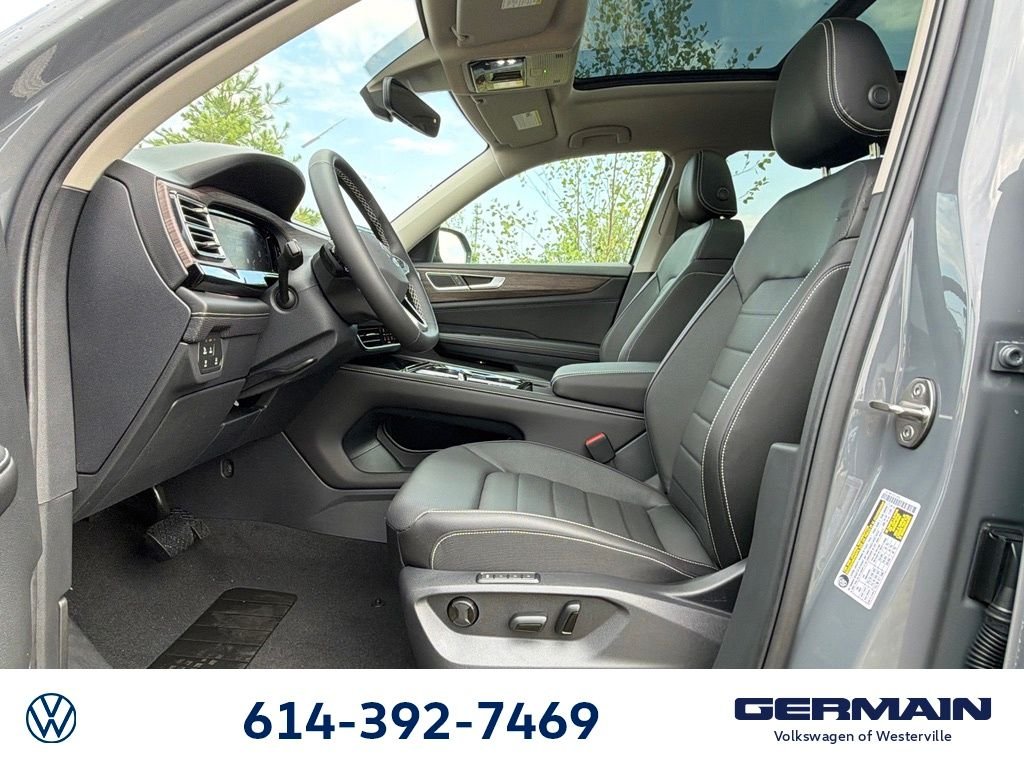 New 2026 Pure Gray Volkswagen 2.0T SEL image 17