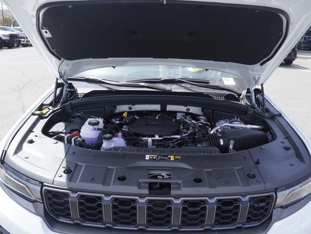 New 2026 Bright White Clearcoat Jeep Altitude image 33