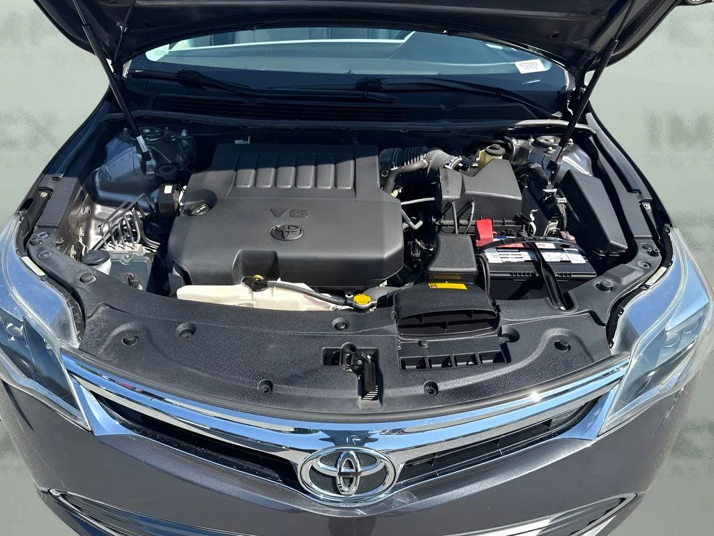 Used 2014 Gray Toyota Limited image 22