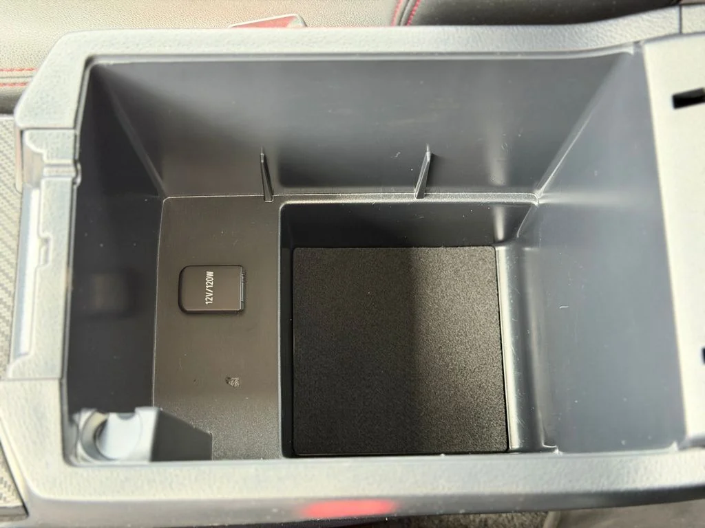 Used 2020 Gray Toyota Venture image 30