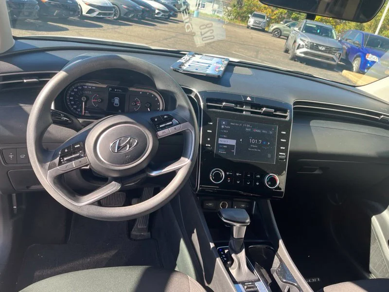 Used 2023 White Hyundai SEL image 11
