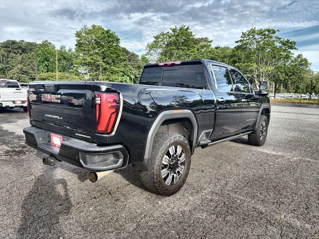Used 2024 Onyx Black GMC Denali image 8