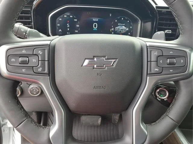 New 2026 Summit White Chevrolet RST image 11
