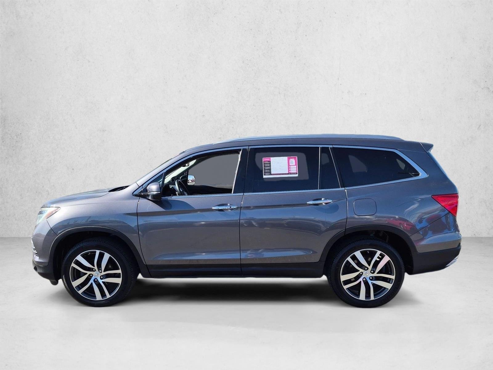 Used 2016 Modern Steel Metallic Honda Touring image 9