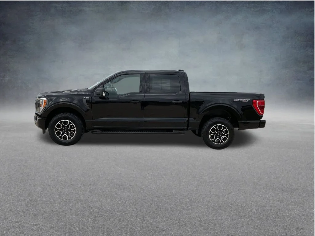 Used 2023 Black Ford XLT image 4