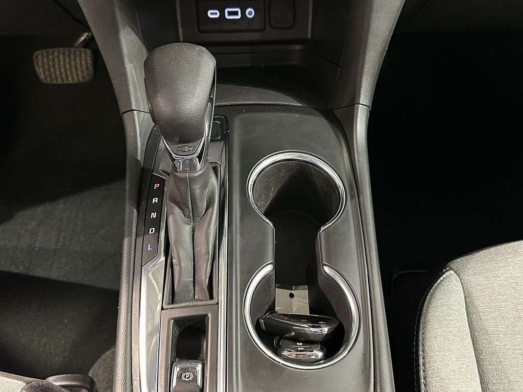 Used 2023 White Chevrolet LS image 32